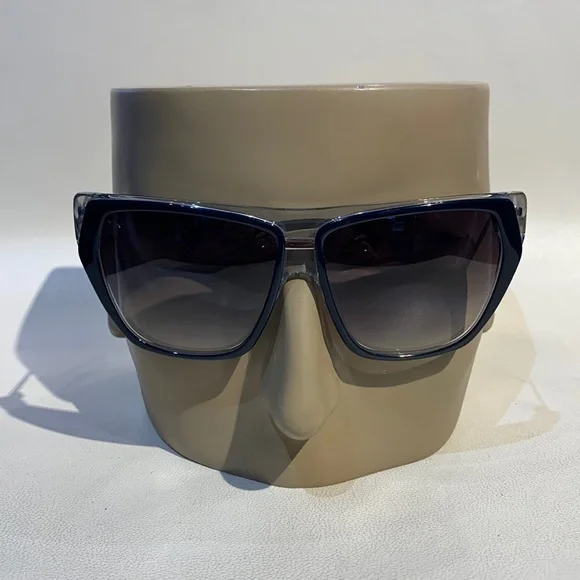 Balenciaga | Accessories | New Womens Authentic Balenciaga  display picture 2